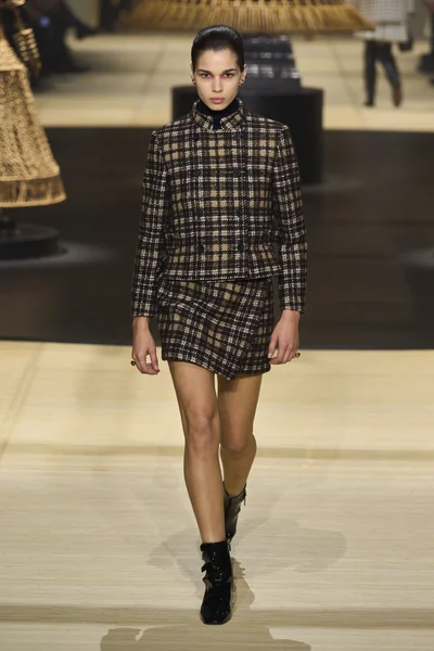 Look 52